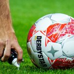 Fußballer schlägt Schiedsrichter bewusstlos