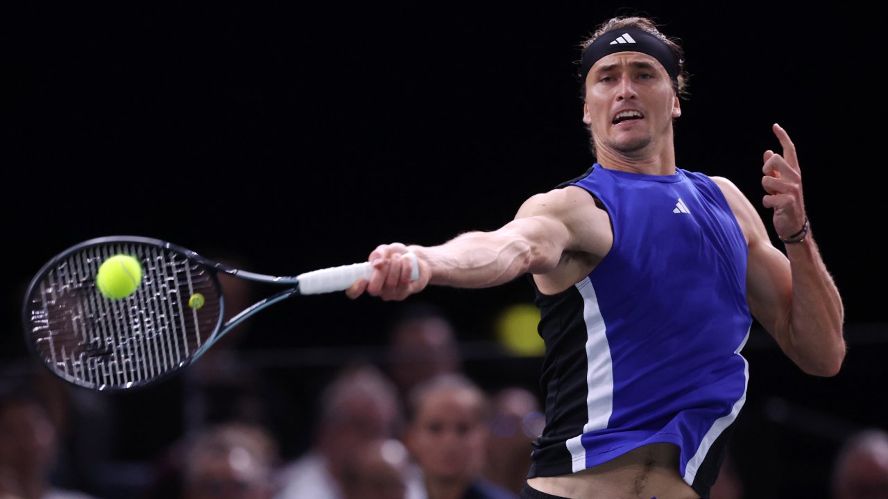 Zverev und Rune ziehen ins Halbfinale von Paris-Bercy ein