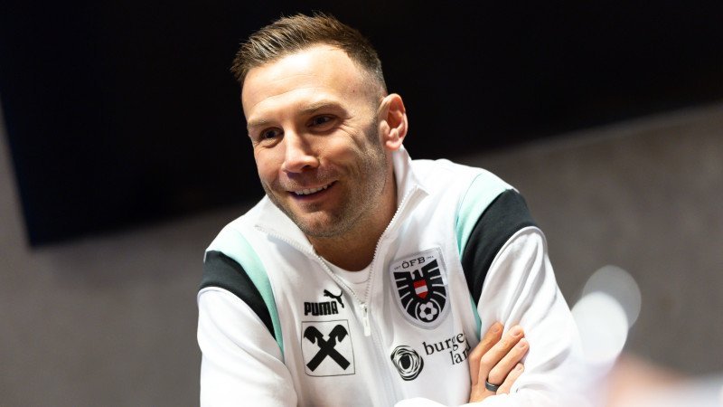 Blackburn-Knipser Weimann: "Jeder Spieler will zur WM"