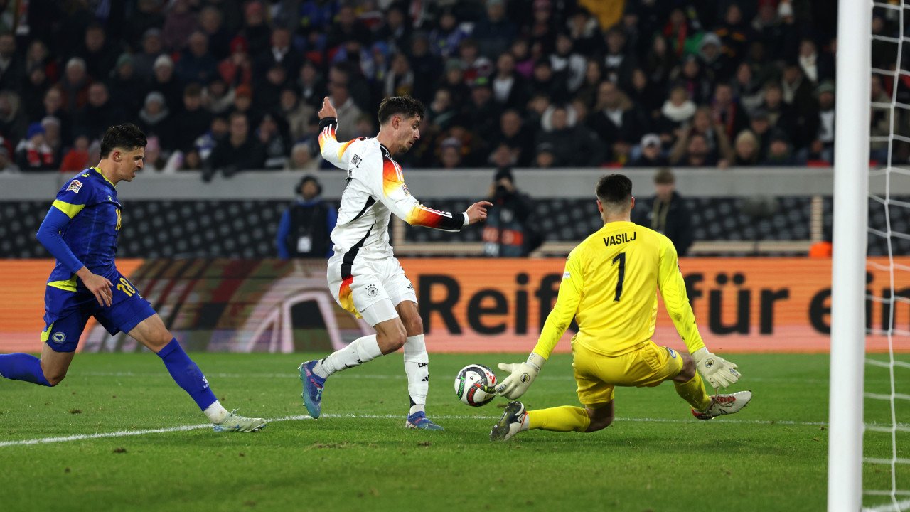 <a href='/de/daten/news/deutschland/' class='tag'>Deutschland</a> sichert Gruppensieg mit Kantersieg