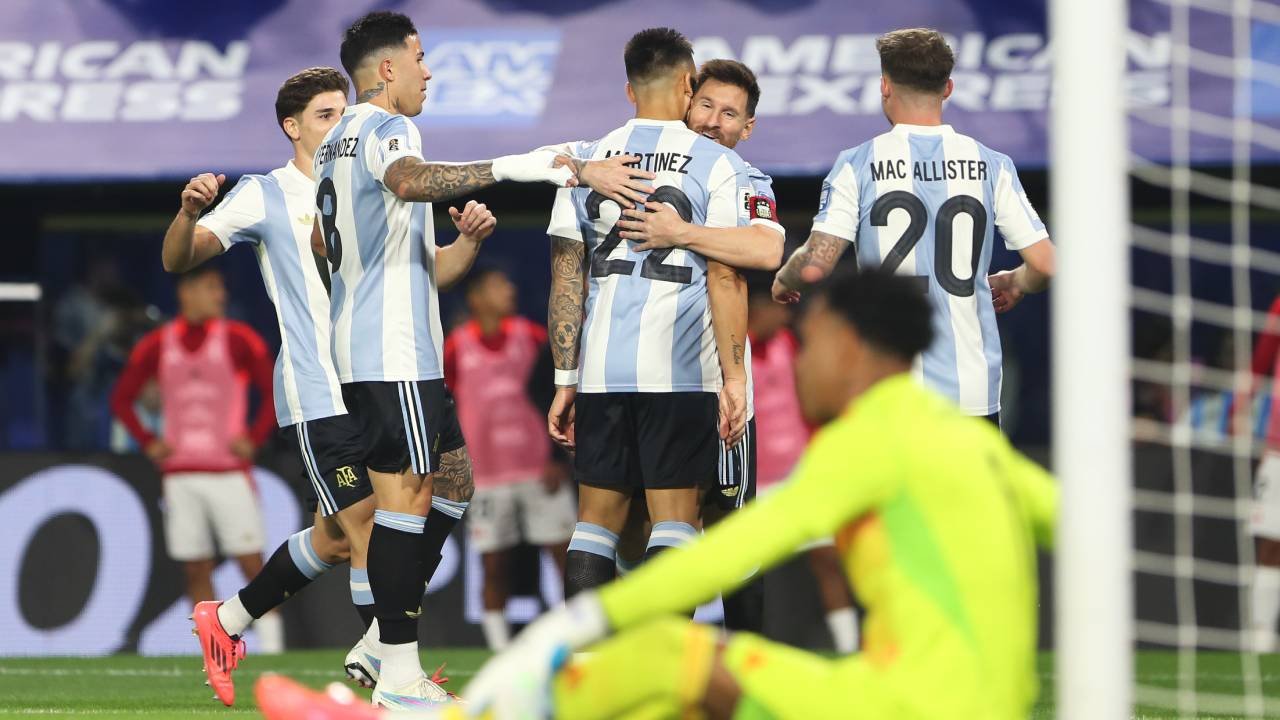 Argentinien schlägt <a href='/de/daten/news/peru/' class='tag'>Peru</a> - Brasilien wieder nur mit Remis