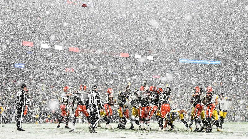 <a href='/de/daten/news/american-football/nfl/' class='tag'>NFL</a> in Weiß! "Werde heute definitiv etwas Schnee essen"