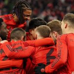 Bayern müht sich gegen Augsburg zum Sieg