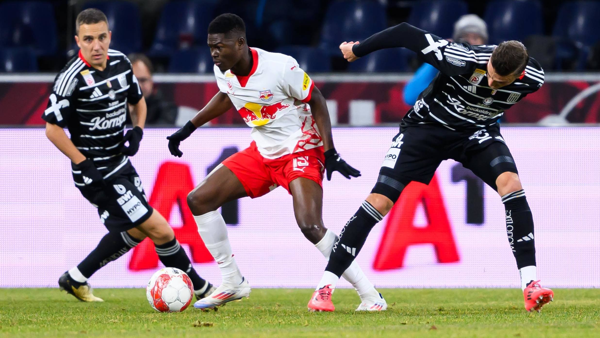 Nächste Pleite! Salzburg unterliegt auch dem <a href='/de/daten/news/fussball/lask/' class='tag'>LASK</a>