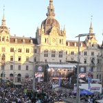 Mauer vor dem Grazer Rathaus-Eingang! Waren es Sturm-Fans?