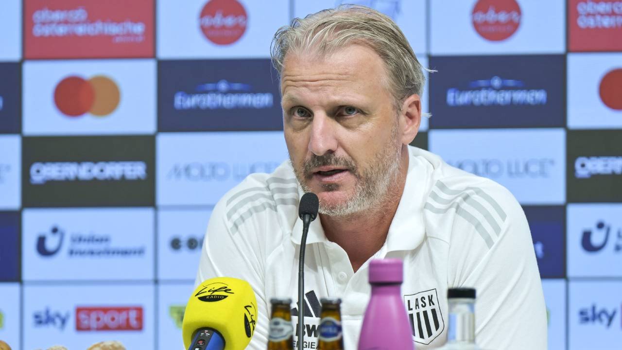 Kinder an die Macht! <a href='/de/daten/news/fussball/lask/' class='tag'>LASK</a>-Pressekonferenz im LIVE-Stream