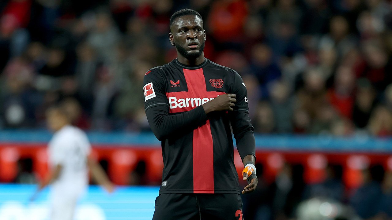 Handy am Steuer! Neuer Skandal um Leverkusen-Stürmer