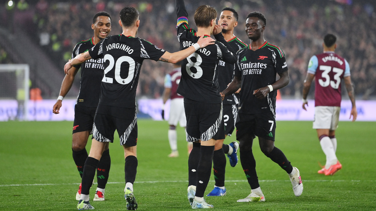 Arsenal schießt <a href='/de/daten/news/fussball/west-ham-united/' class='tag'>West Ham United</a> im London-Derby ab