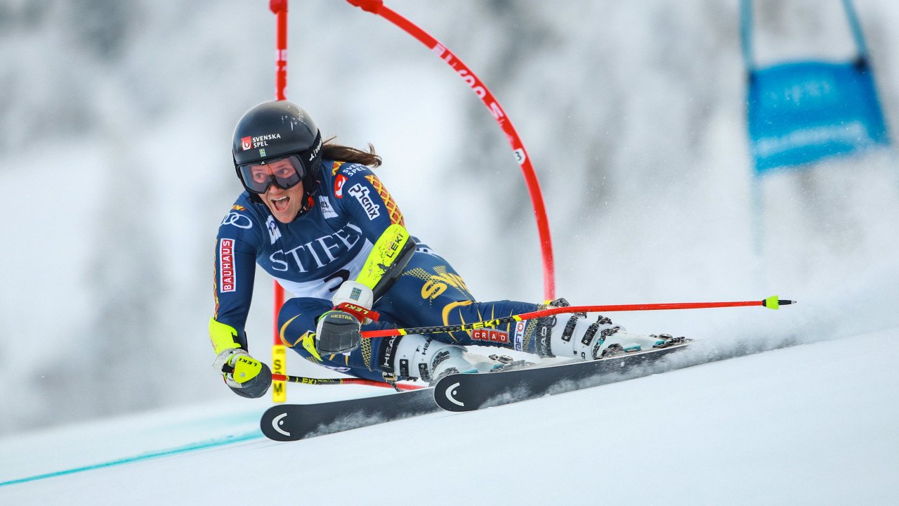 Sturz statt 100. Sieg für Shiffrin! Schwedin siegt