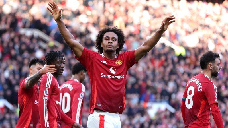 Zukunft geklärt? ManUnited legt sich in Zirkzee-Poker fest