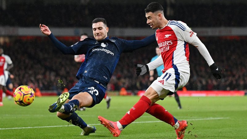 FC Arsenal biegt Manchester United im Schlager