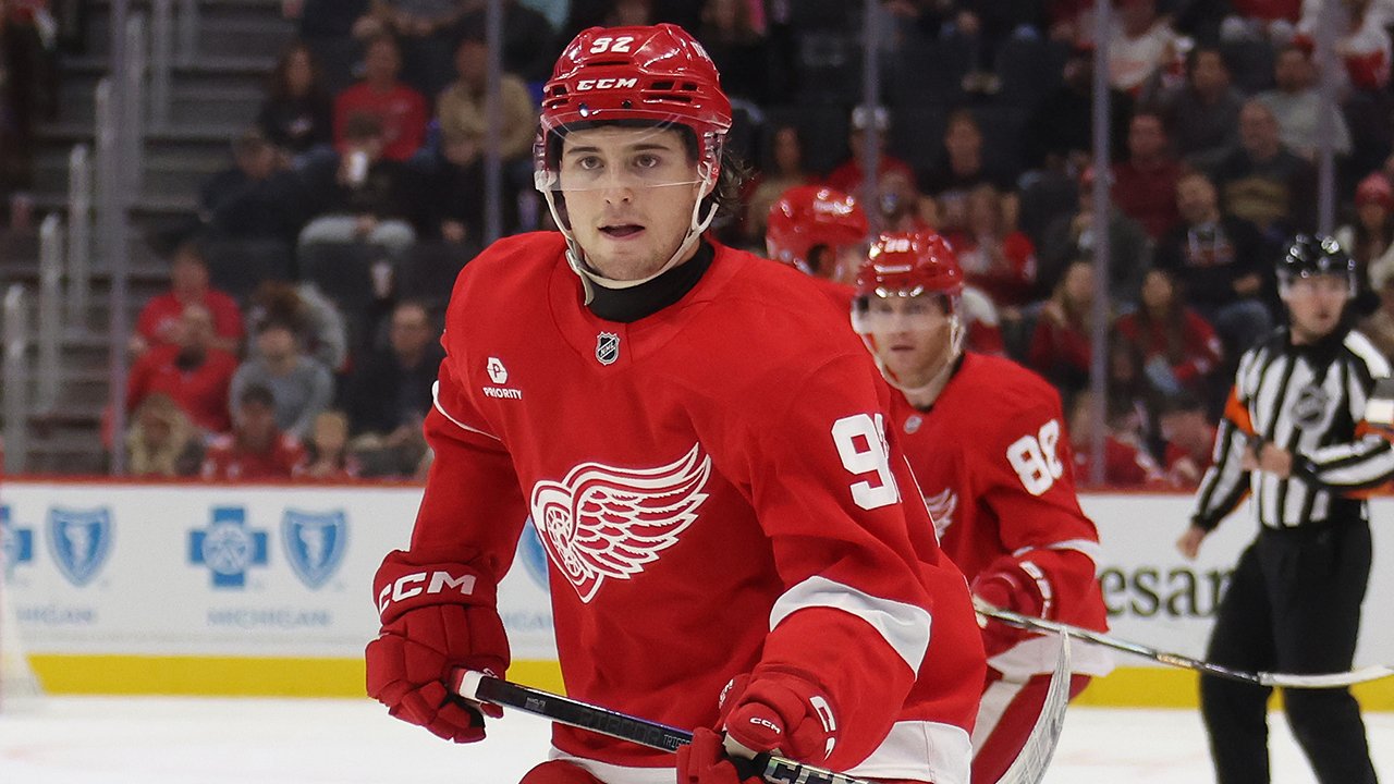 Tor und Assist! Marco Kasper zeigt bei Red-Wings-Sieg auf