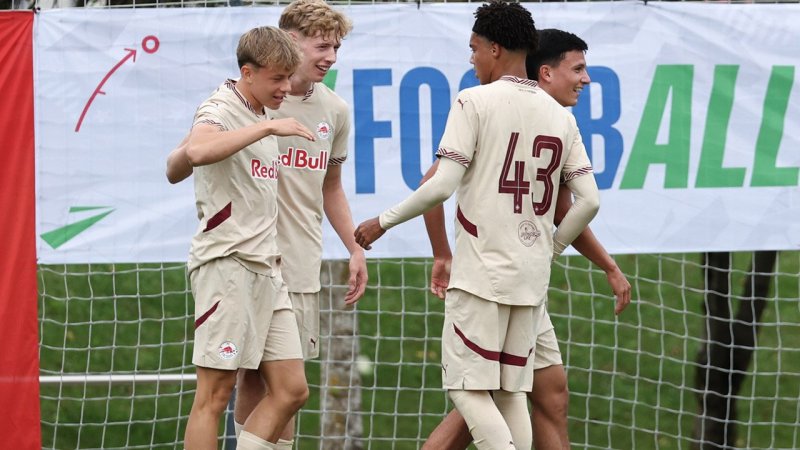 Salzburg schlägt auch PSG! "Jungbullen" ganz vorn dabei