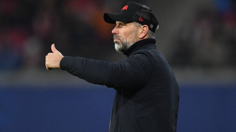 Linienrichter getröstet! Rose beweist nach CL-Aus Größe