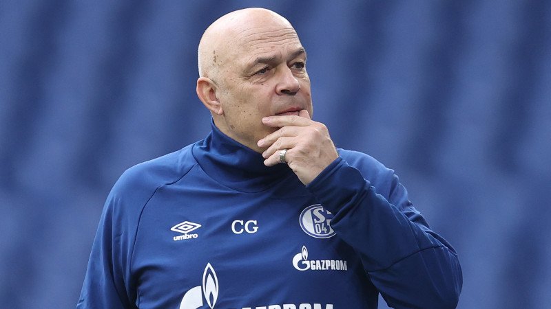 Ex-Schalke-Trainer heuert mit 70 Jahren in Ägypten an