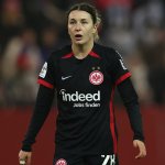 Dunst ist zum zweiten Mal in Folge Fußballerin des Jahres!