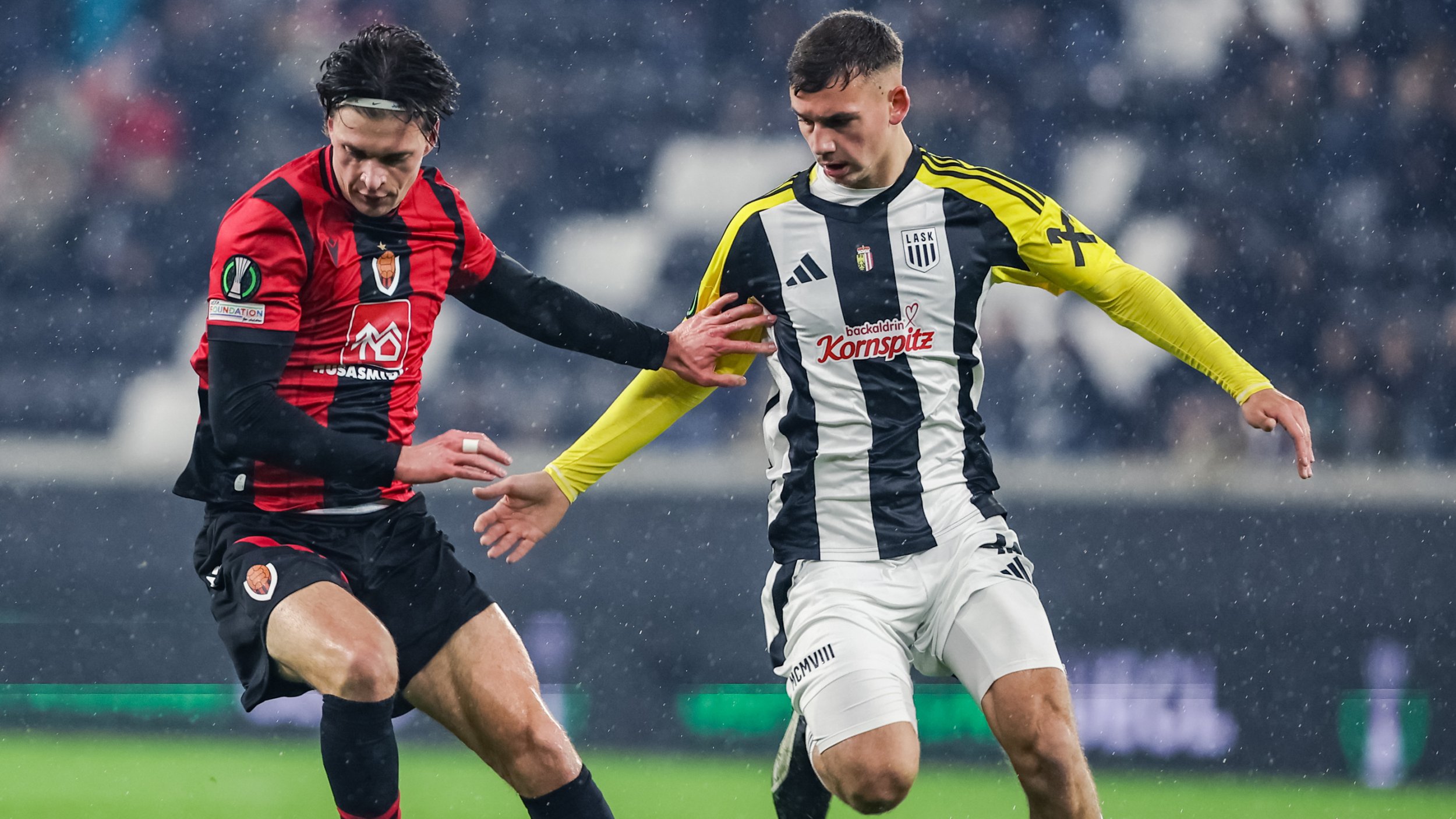 Lob für <a href='/de/daten/news/fussball/lask/' class='tag'>LASK</a>-Eigenbauspieler Midzic nach Debüt