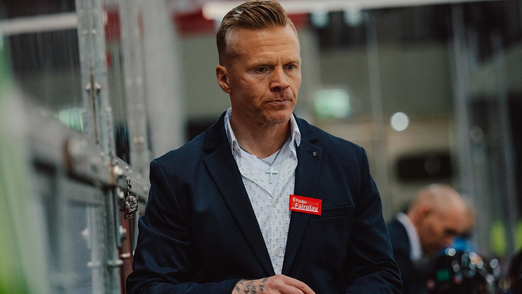 Erste Trainerentlassung in der ICE Hockey League