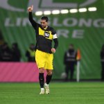 Trotz Rot! BVB holt bei Hasenhüttl-Klub ersten Auswärtssieg