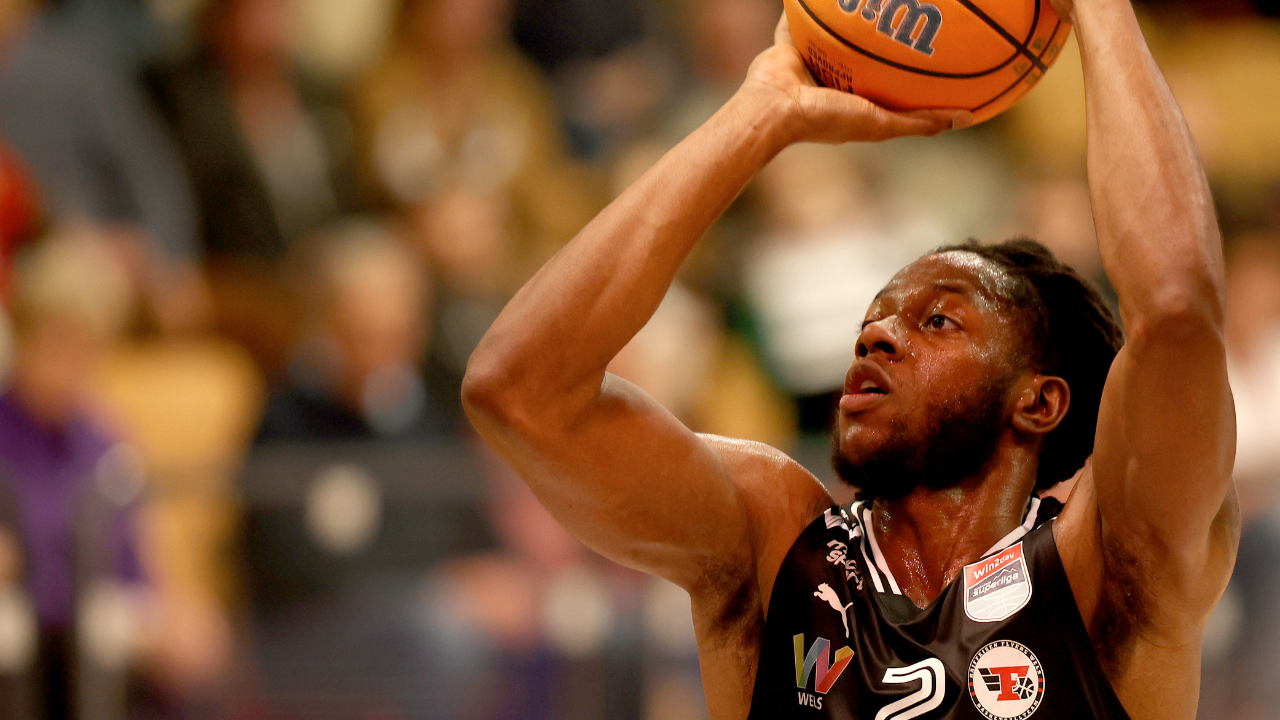 Flyers bleiben an Spitze - Gunners zurück auf Siegerstraße