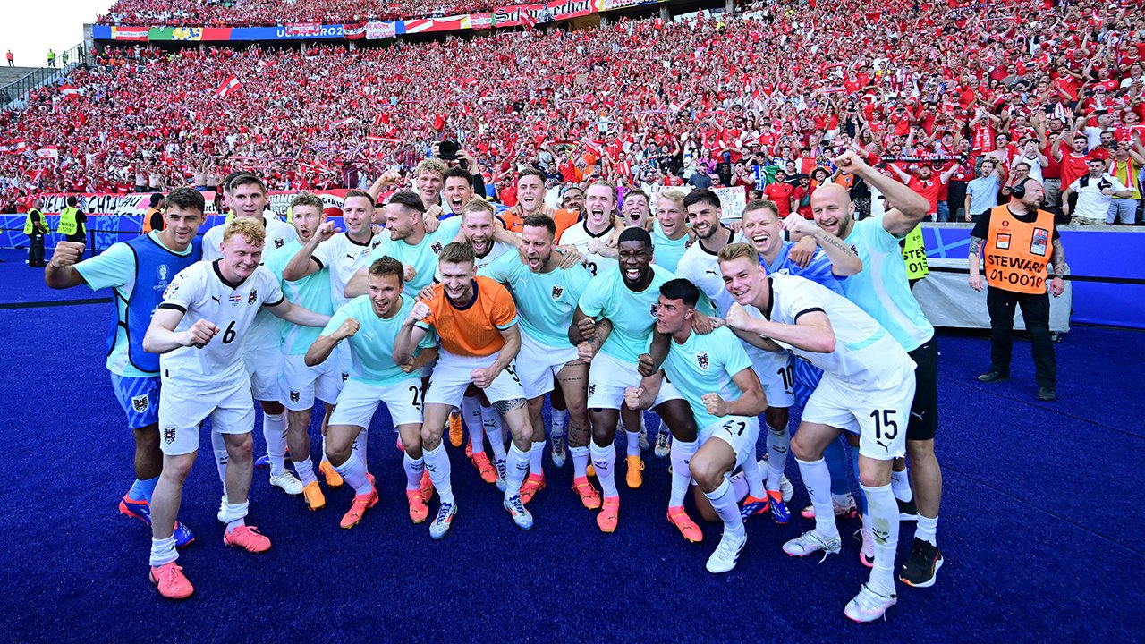 Ab jetzt! Neue Folgen "Teamgeist - unser Weg" auf CANAL+