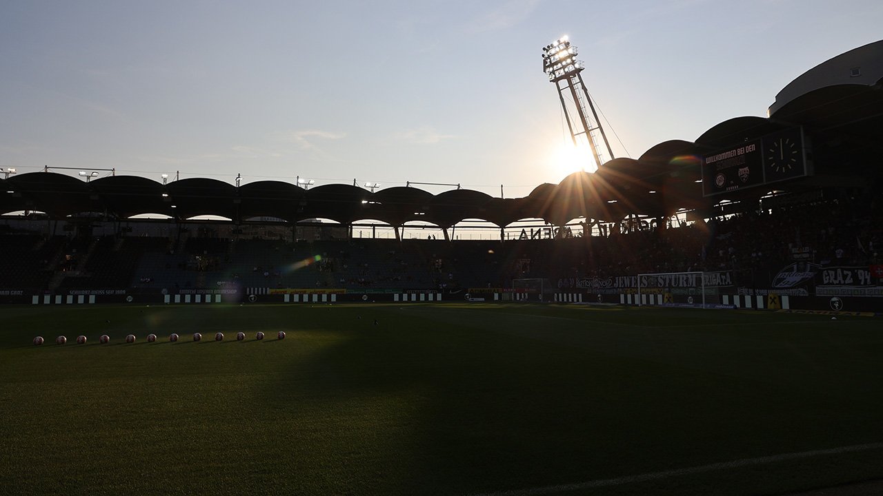 "Fliegender Wechsel": Zeugwart verlässt Sturm und wird Pilot