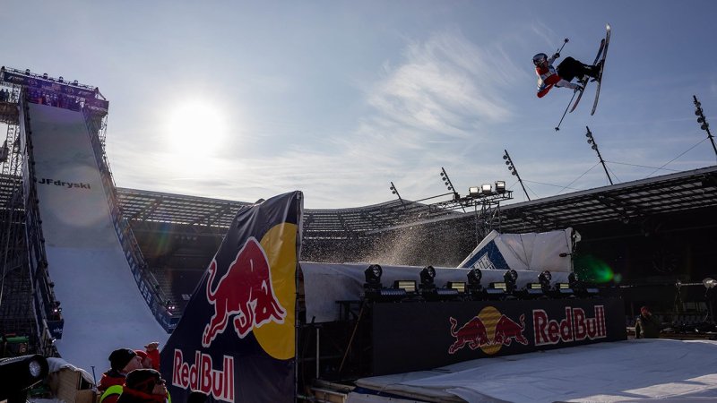 Svancer springt im Wörthersee Stadion aufs Podest