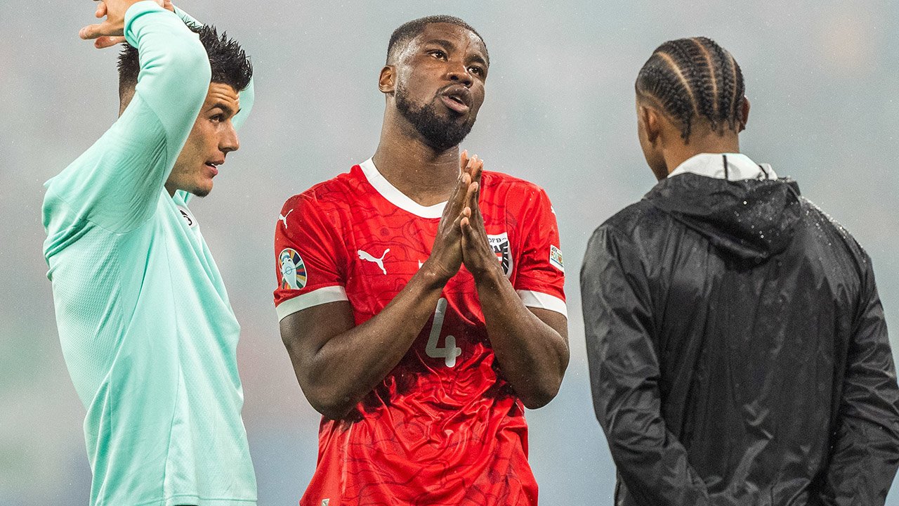 <a href='/de/daten/news/fussball/vfb-stuttgart/' class='tag'>VfB Stuttgart</a> zeigt Interesse an <a href='/de/daten/news/fussball/kevin-danso/' class='tag'>Kevin Danso</a>