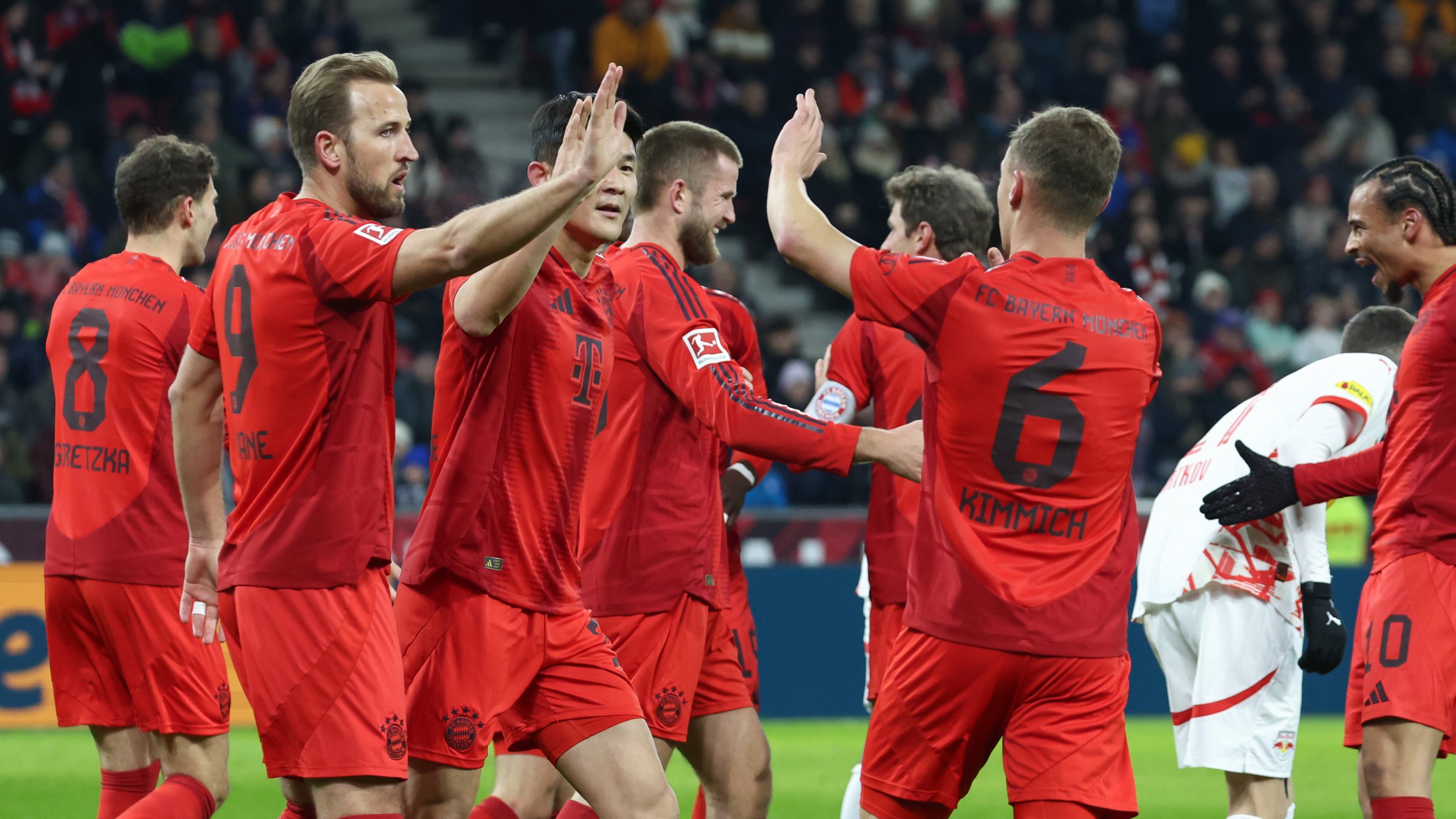 Bayern München überrollt Salzburg im Test-Kracher