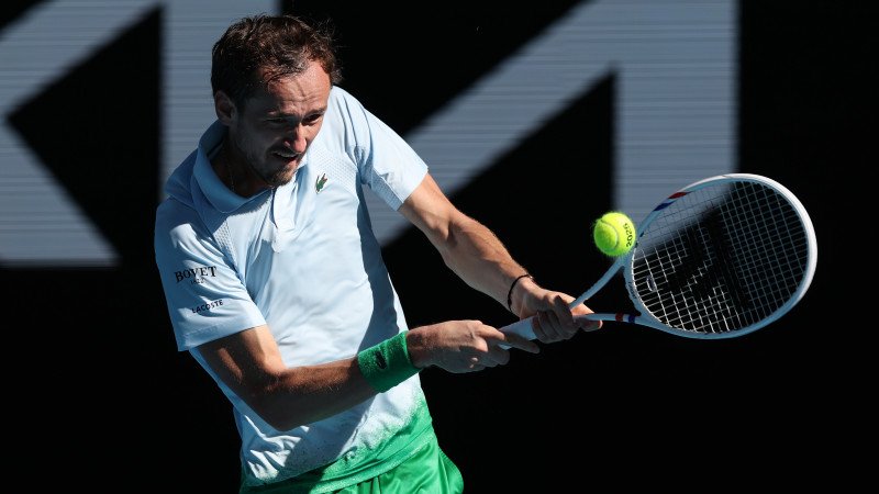 <a href='/de/daten/news/tennis/australian-open/' class='tag'>Australian Open</a>: Medvedev verhindert Blamage in Runde eins