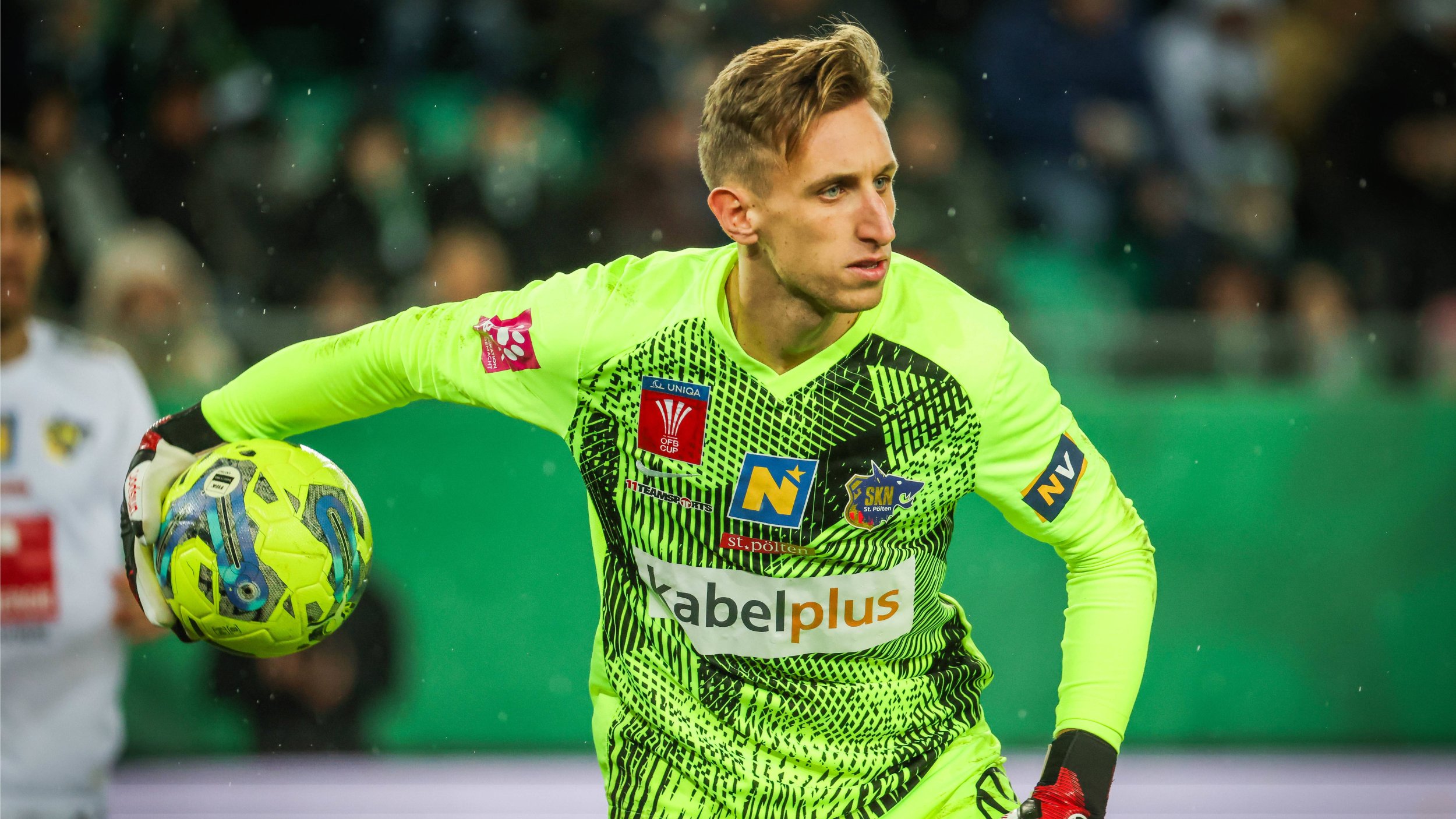 Neuer Goalie! Blau-Weiß Linz schlägt in St. Pölten zu