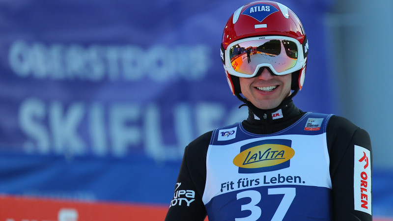 Skisprung-Ikone erkämpft sich Startplatz für Heim-Weltcup