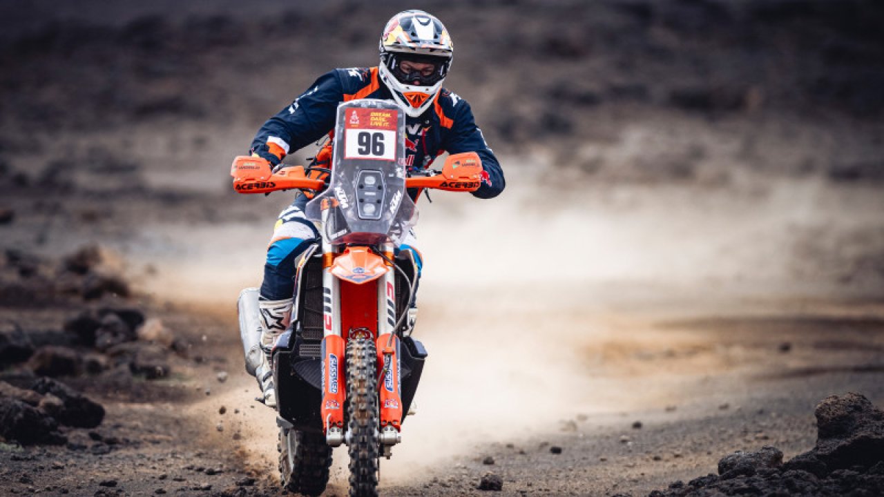 Stark! Ebster rast bei drittletzter Dakar-Etappe aufs Podest