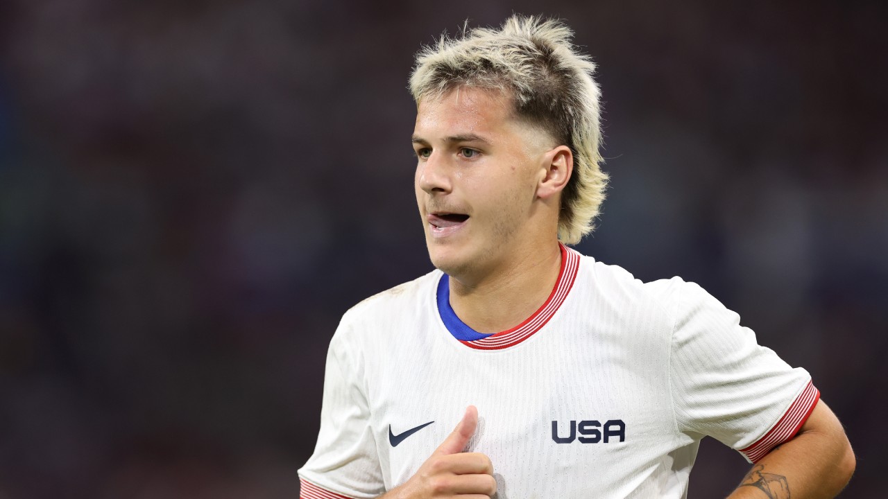 Fragwürdige Online-Aktivitäten: Wirbel um Kiel-Neuzugang