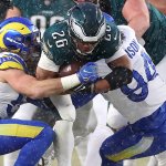 Barkley trägt die Eagles durch das Schneegestöber