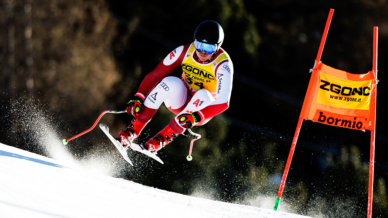 Sieg im Super-G: Hacker gewinnt erneut im Europacup