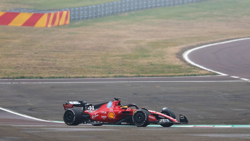 Bilder von Lewis Hamiltons ersten Runden im Ferrari