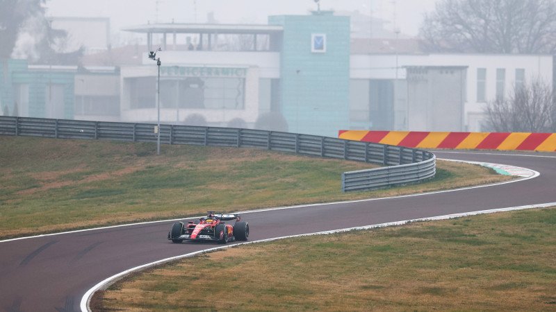 Bilder von Lewis Hamiltons ersten Runden im Ferrari