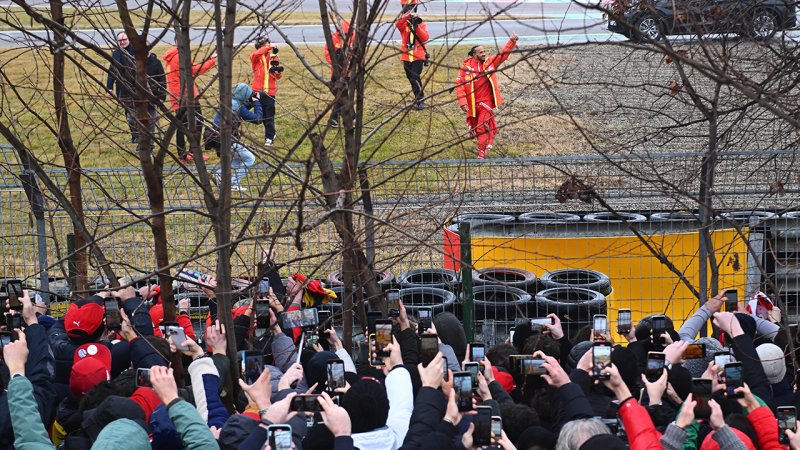 Bilder von Lewis Hamiltons ersten Runden im Ferrari