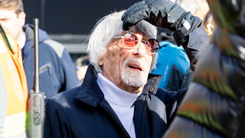 Kitzbühel 2025: Von Arnie bis Zlatan! Promis bei Streif-Show