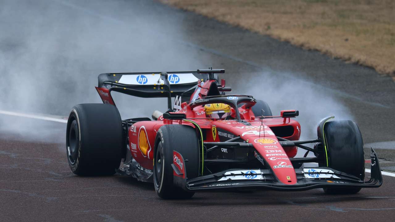 <a href='/de/daten/news/lewis-hamilton/' class='tag'>Lewis Hamilton</a> verursacht ersten Crash im <a href='/de/daten/news/ferrari/' class='tag'>Ferrari</a>