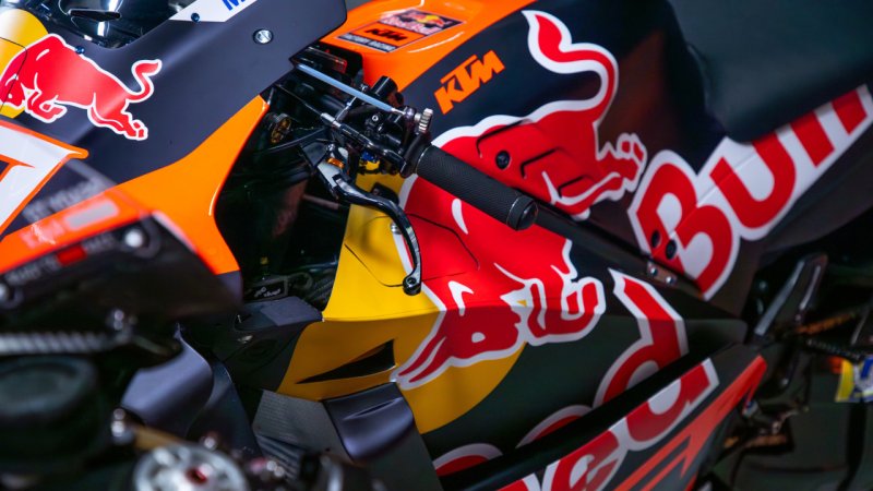 Im Red-Bull-Glanz: Das ist die neue KTM RC16