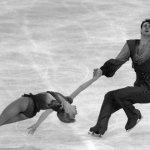 Schock! Eiskunstläufer bei Flugzeugkollision verunglückt