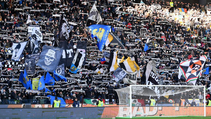 Zug in Italien überfallen! 5 Austria-Salzburg-Fans in Haft