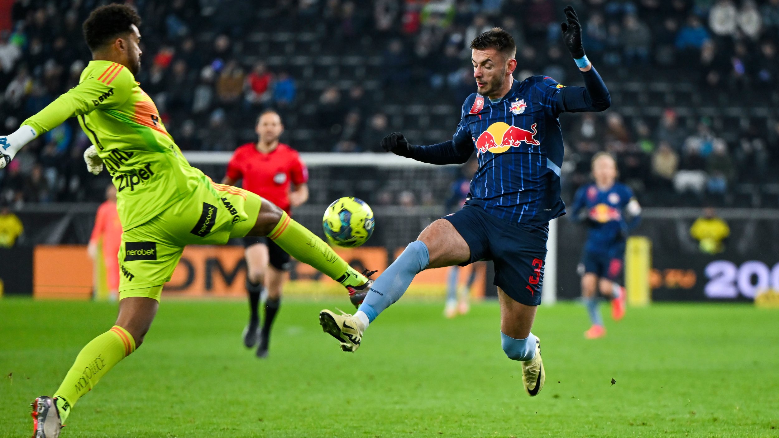 Halbfinale! <a href='/de/daten/news/fussball/lask/' class='tag'>LASK</a> ringt Salzburg in Verlängerung nieder