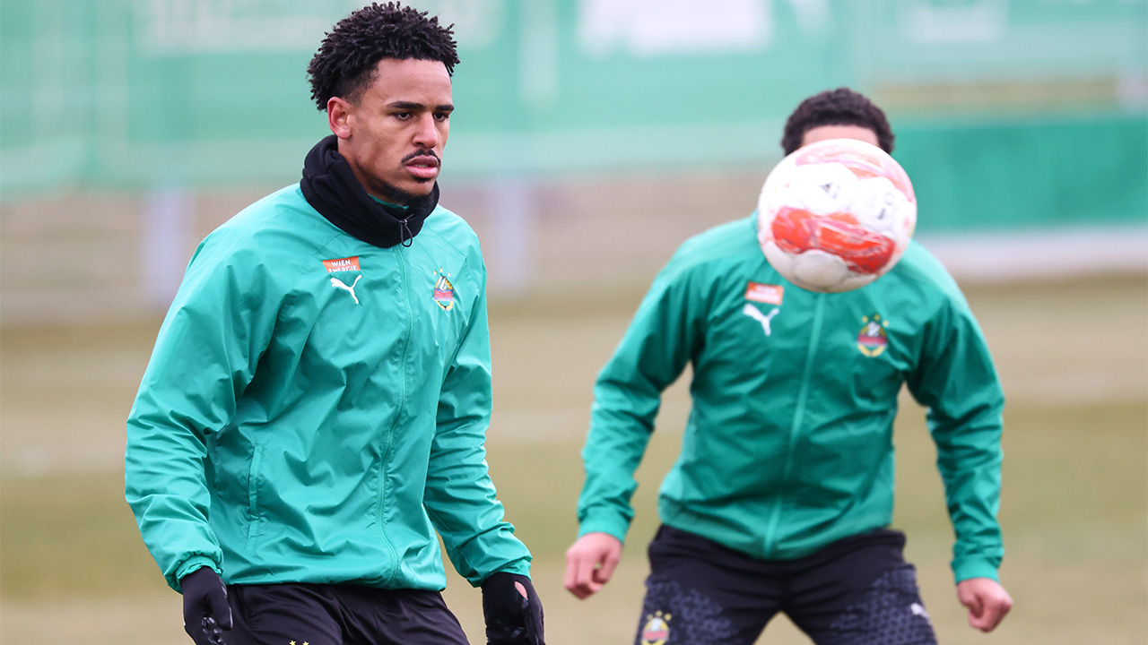 Rapid-Stürmer haut wieder ab!