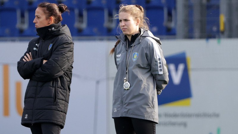 SKN-Neo-Trainerin Alzner: "Wissen, dass Druck bei uns liegt"