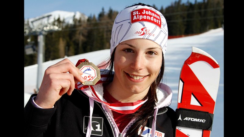 Mirjam Puchner - Bilder ihrer Karriere