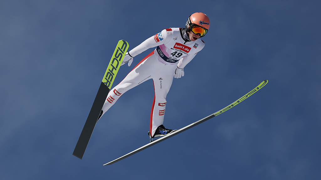 ÖSV-Team lässt Mixed-Sieg im vorletzten Sprung liegen