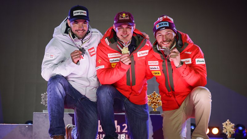 Hier erhält Vincent Kriechmayr seine SILBERNE